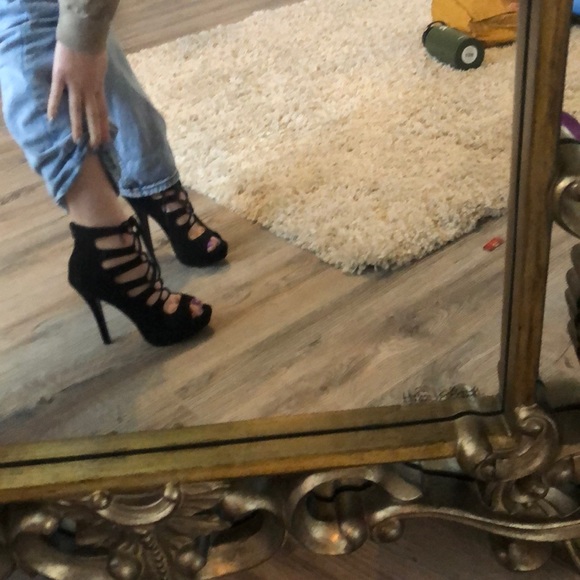 Suede Black lace up heels - Picture 5 of 6